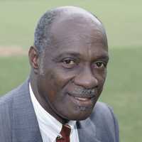 वेस हॉल